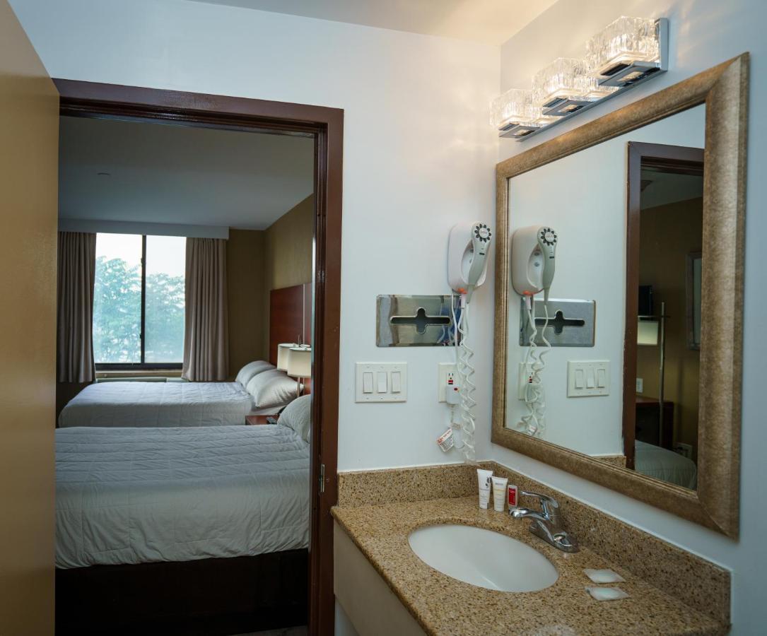 ניו יורק Sky Hotel Flushing/Laguardia Airport מראה חיצוני תמונה