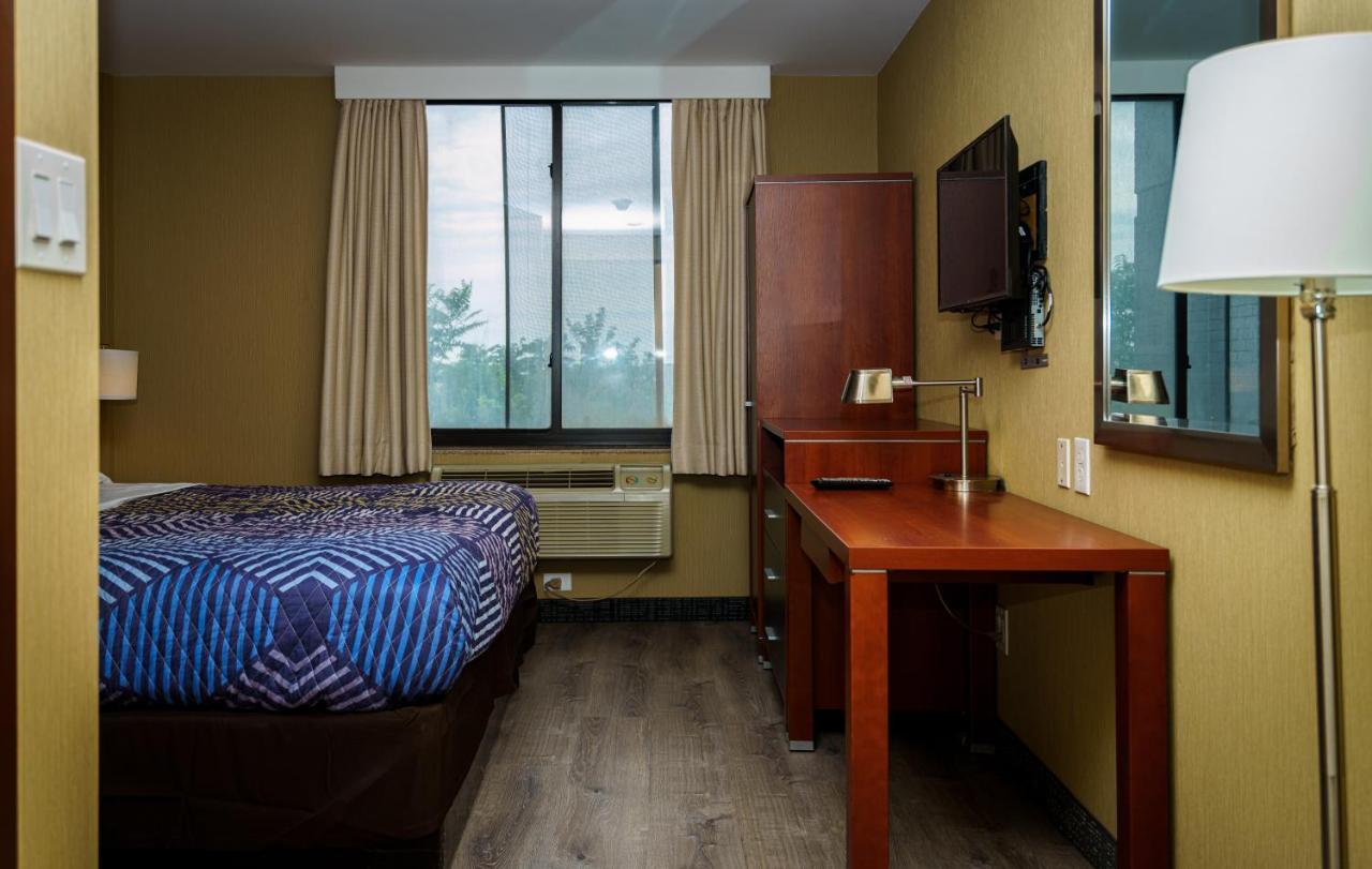 ניו יורק Sky Hotel Flushing/Laguardia Airport מראה חיצוני תמונה